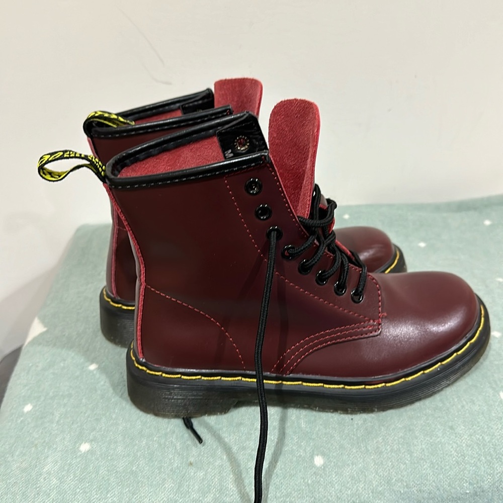 KARARDO dark red lace up combat boots size 35